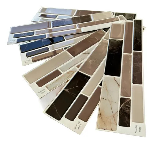Muestrario de guardas autoadhesivas para pared con diseños de mosaicos en diferentes colores y patrones de mármol