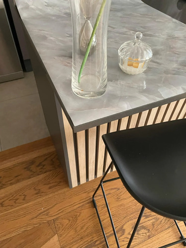 Papel Marmol Autoadhesivo Lavable Resistente Al Calor 10mts Mármol Celeste Claro miniatura 4
